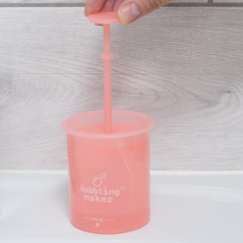 Recipient spumator pentru cosmetice