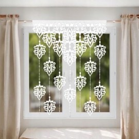 Panou de fereastră 100x150 cm alb cu frunze ajurate şi mărgele