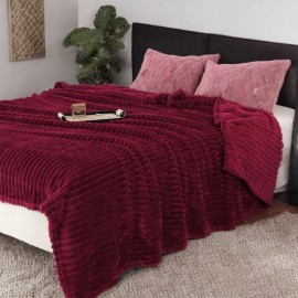 Pătură bordo cu dungi 3D