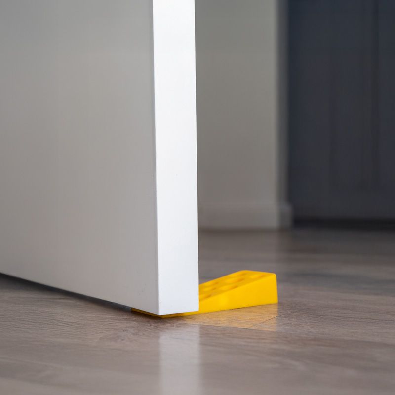 Opritor de uşă Caşcaval