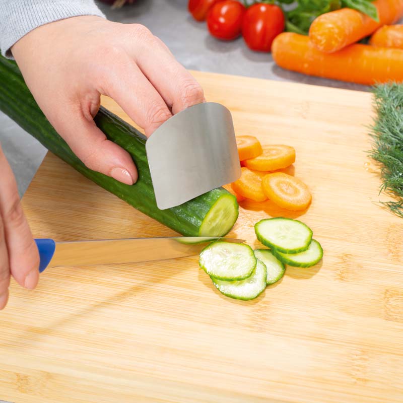 Protecţie metalică pentru degete