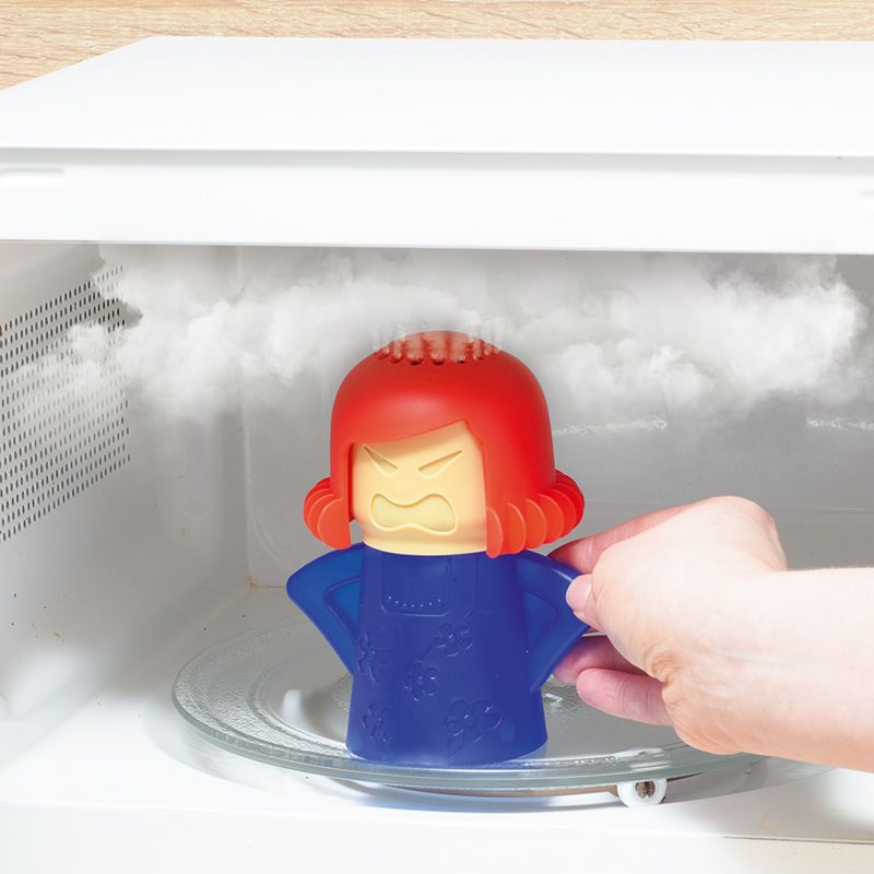 Dispozitiv pentru curăţarea cuptorului cu microunde