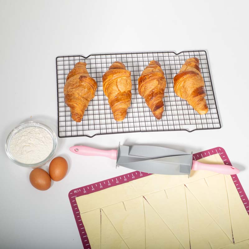 Tăietor cilindric pentru aluatul de patiserie