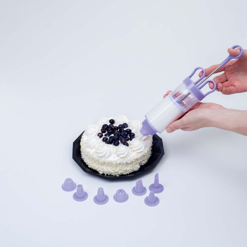 Seringă pentru prăjituri, cu vârfuri