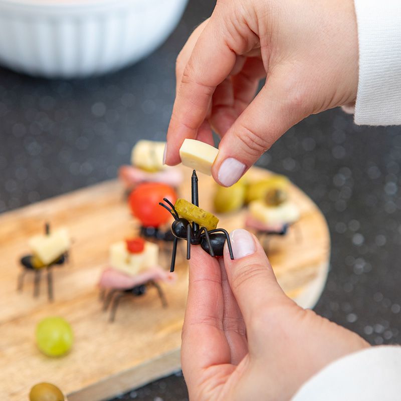 Scobitori de cocktail Furnicuţe