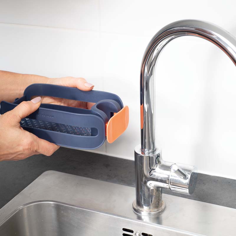 Organizator de pus la robinet