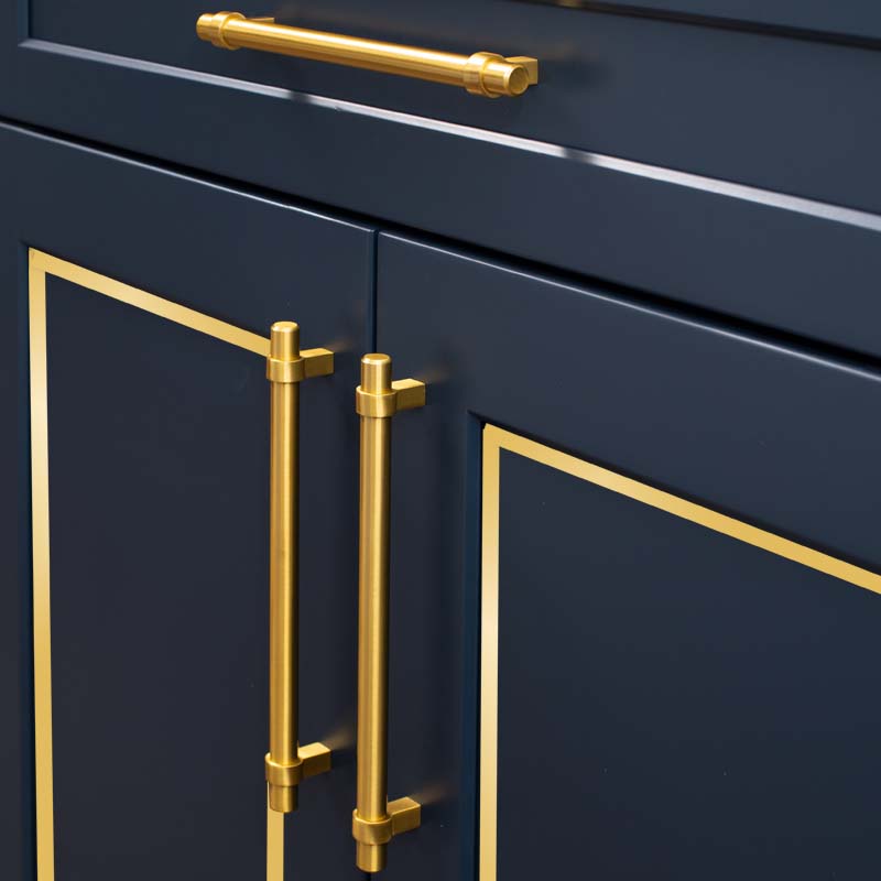 Bandă decorativă aurie pentru pardoseli, pereţi şi mobilier