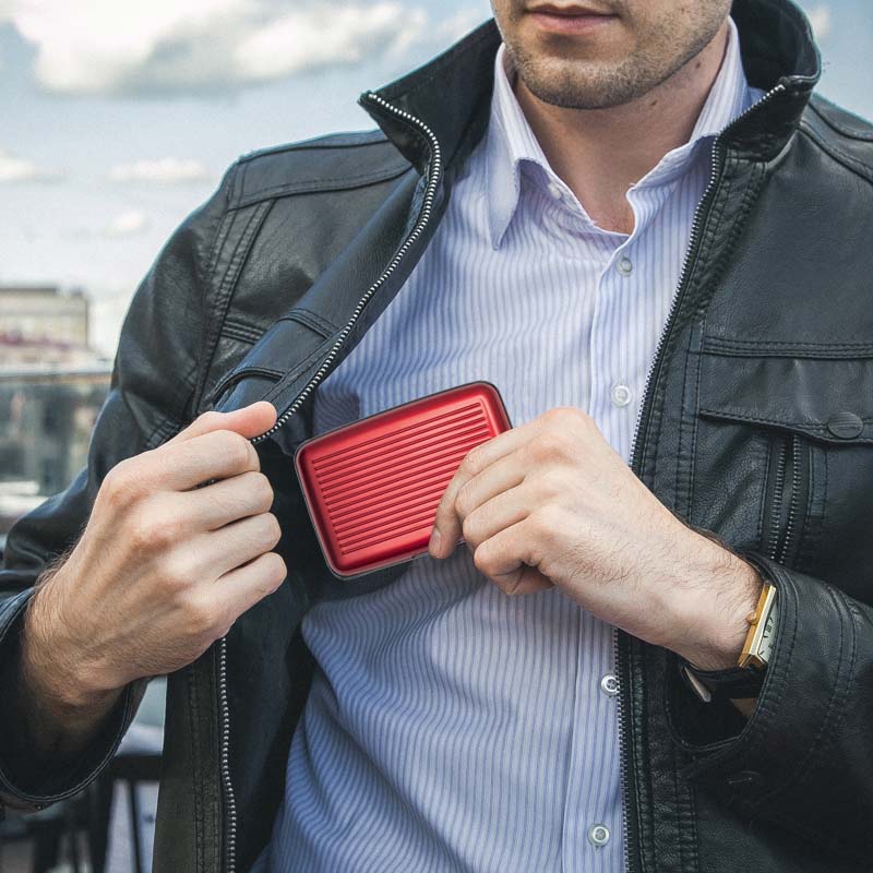 Husă protecţie cărţi de credit roşie