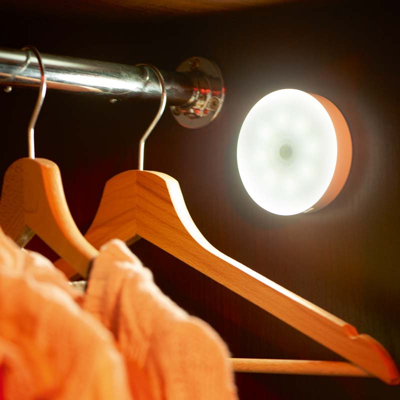 Lampă USB cu senzor de mişcare