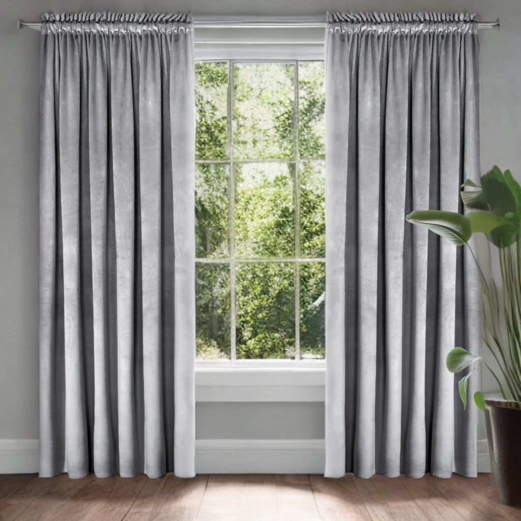 Draperie glamour din catifea gri deschis 140 x 230 cm cu bandă (1 buc.)