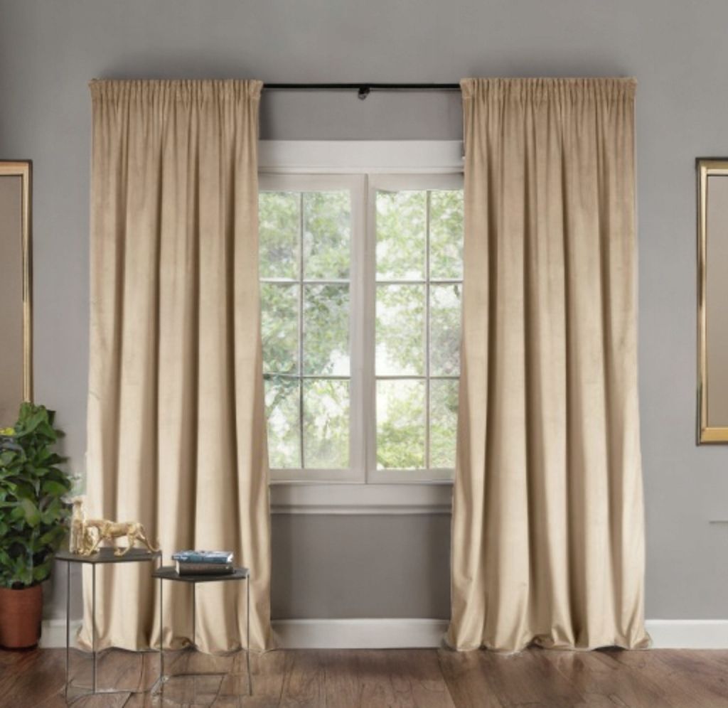 Draperie glamour din catifea bej 140 x 250 cm cu bandă (1 buc.)