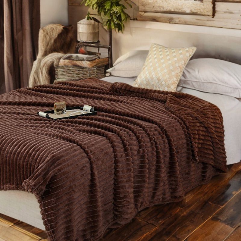 Pătură maro cu dungi 3D