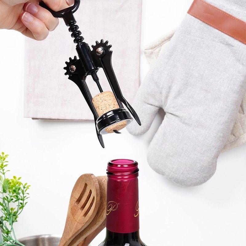 Tirbușon metalic pentru vin - negru