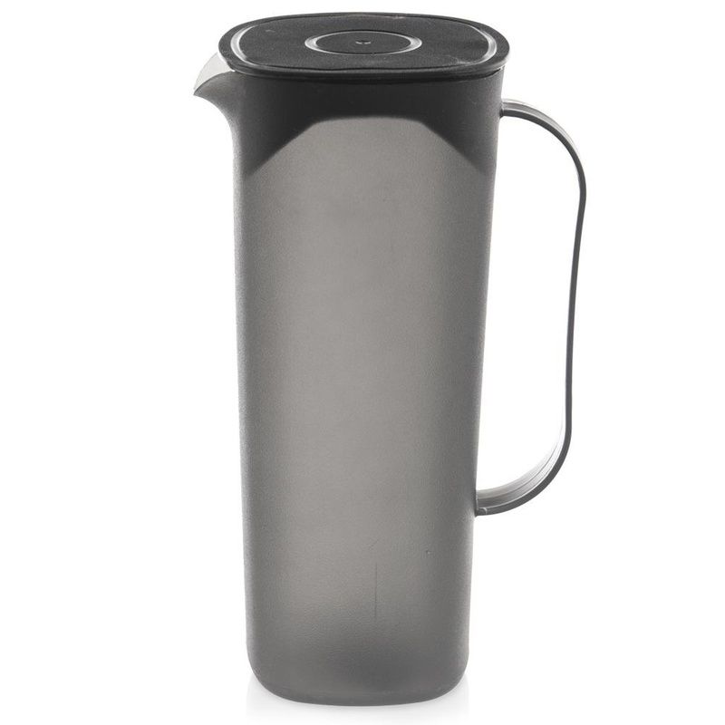 Cană din plastic cu capac