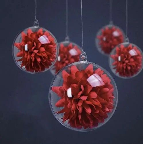 Globuri care se deschid, pentru decorare